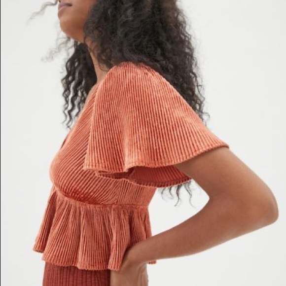 BRAND NEW Urban Outfitters Smitten Ribbed Babydoll Top - Picture 2 of 5